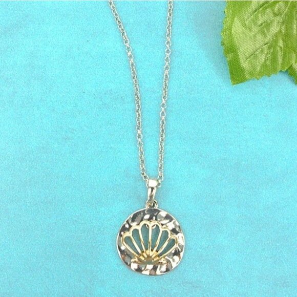 NO 3 Silver & Gold Cutout Clamshell Necklace NWT - Picture 1 of 4